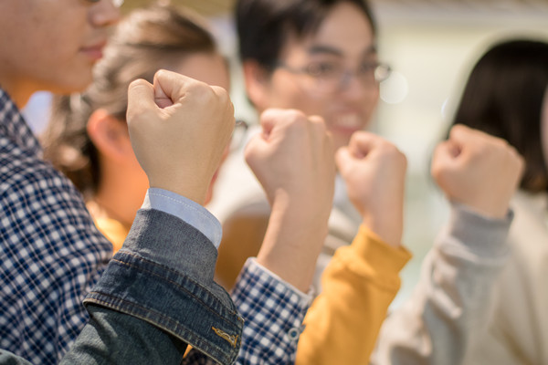 員工幸福感:影響組織績(jī)效的重要因素 員工幸福感:影響組織績(jī)效的重要因素